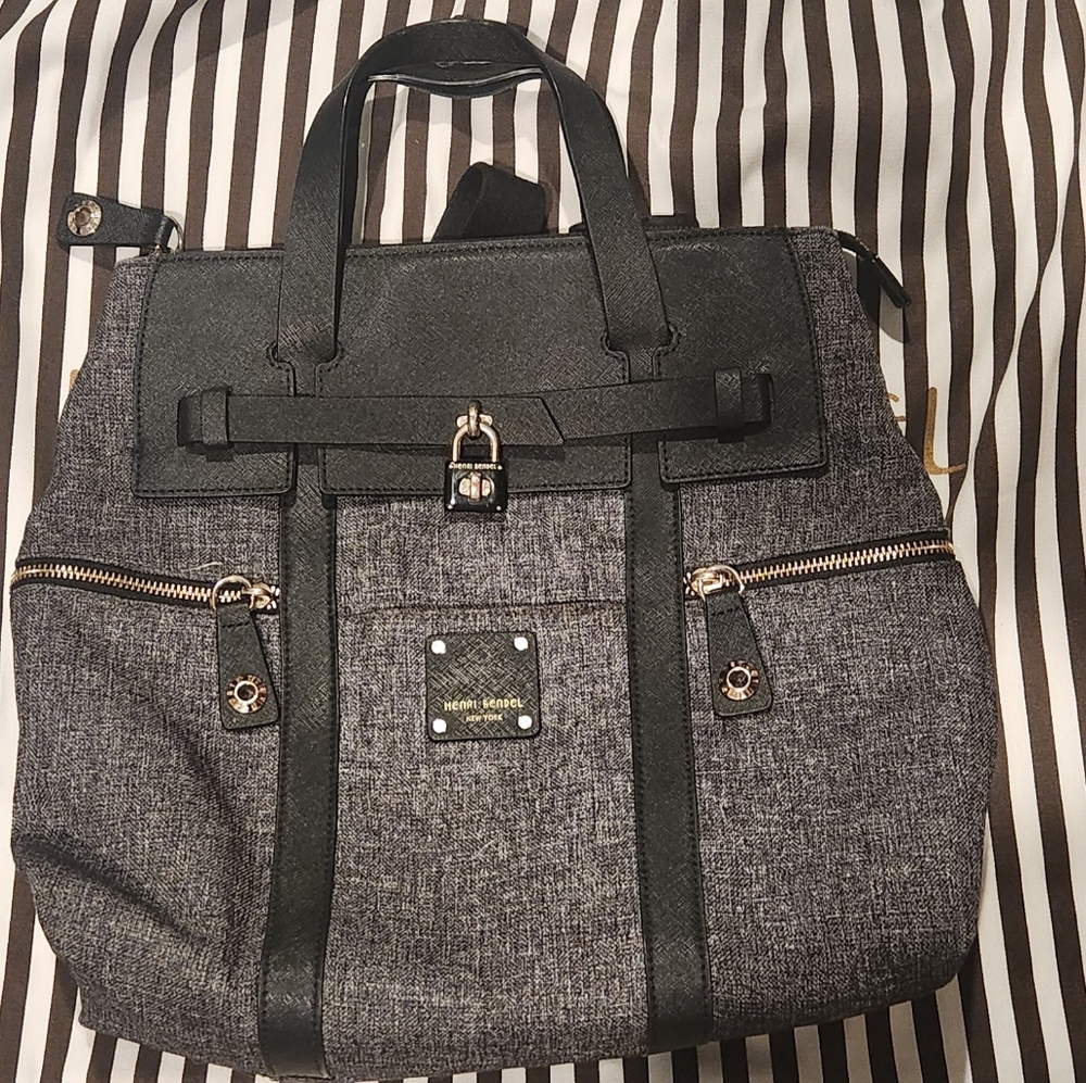 2 BAG BUNDLE - VGC (2) Henri Bendel Large Jetsetter Convertible Backpack…